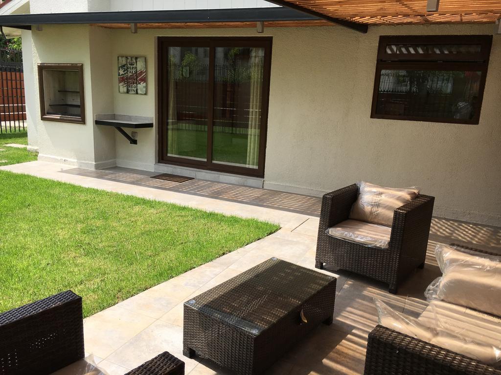 Casa Vitacura Host Santiago Exterior photo
